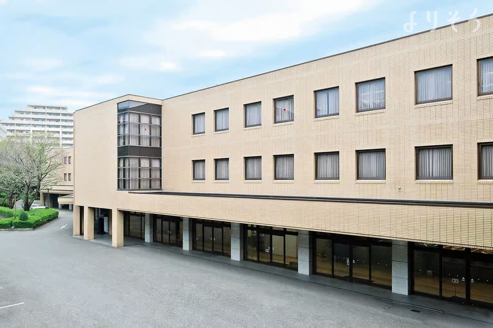 小さな森の家 代々幡斎場