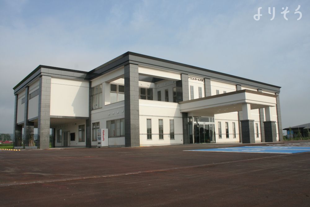 ナウエルホール川西