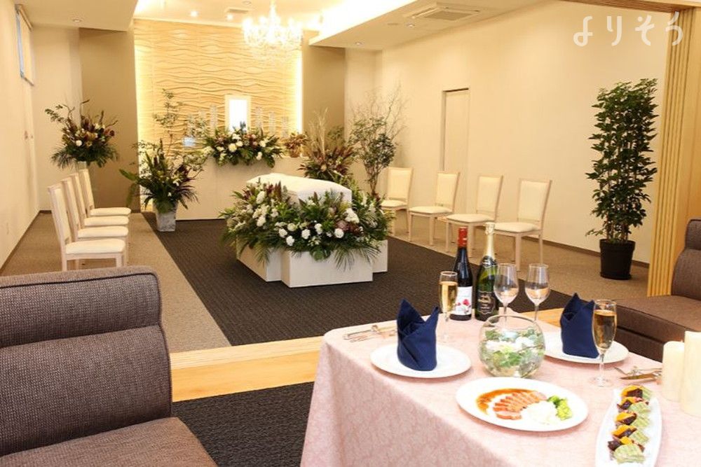 よりそいホール中央通